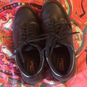 Safe T step comfort work shoes.  11